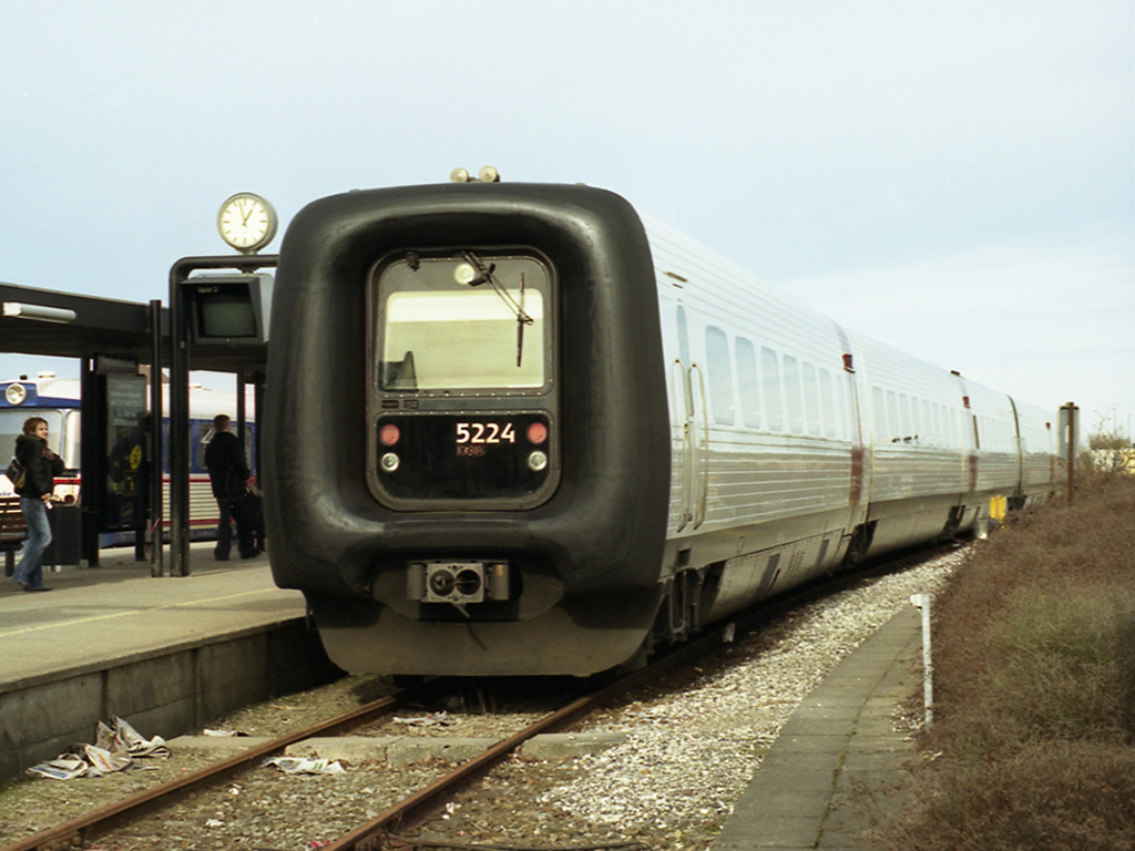 IC3 IC用気動車 / DSB DMU MF/IC3 4