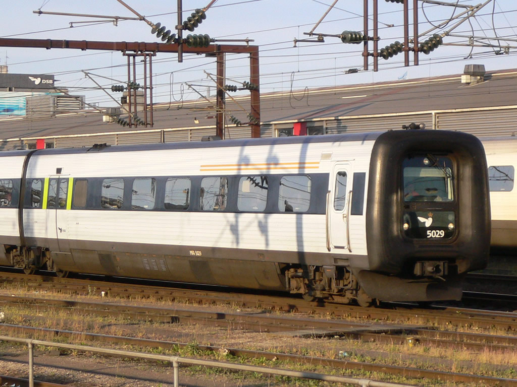 IC3 IC用気動車 / DSB DMU MF/IC3 8