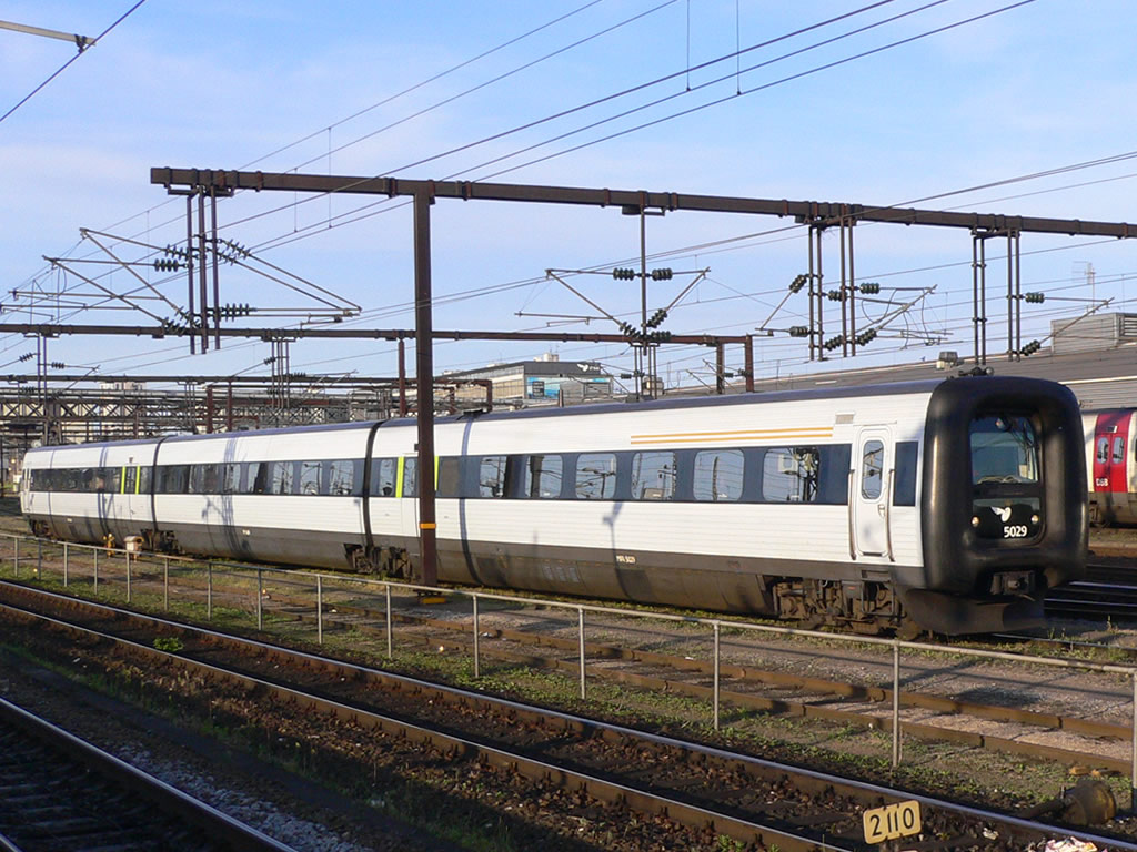IC3 IC用気動車 / DSB DMU MF/IC3 10