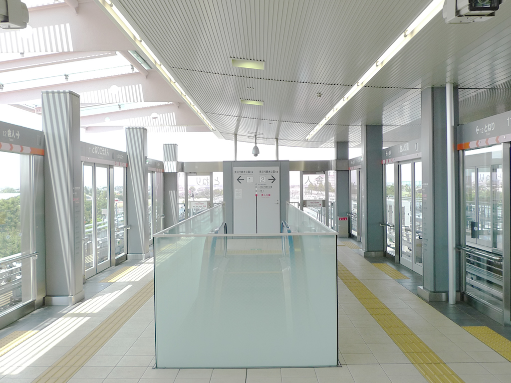 日暮里・舎人ライナー (2008) / Nippori Toneri Liner (2008) 5