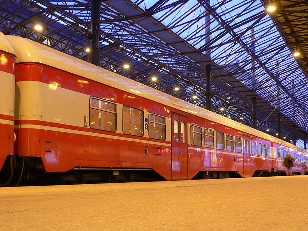 近郊形客車 (Eil) / Regional Coach (Eil) 2