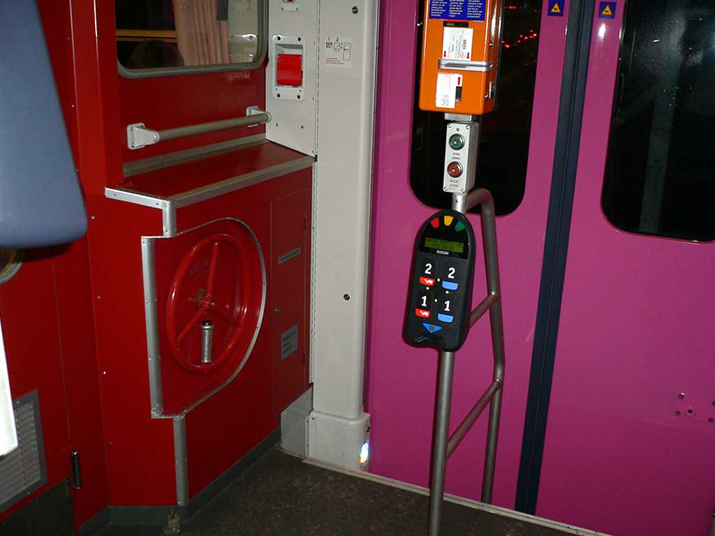 近郊形客車 (Eil) / Regional Coach (Eil) 5