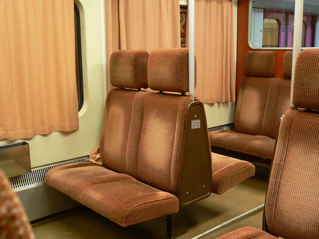 近郊形客車 (Eil) / Regional Coach (Eil) 6