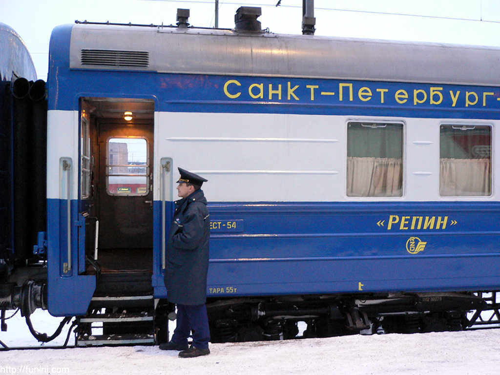 ロシア行き国際列車 / Express to Russia 12
