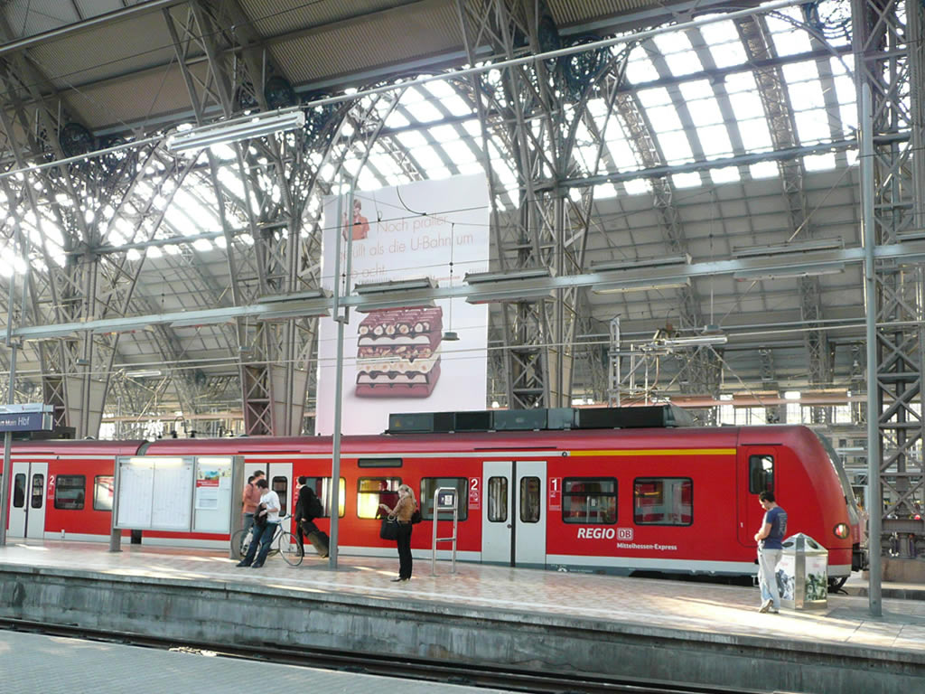 フランクフルトのSバーン / S-Bahn Frankfurt 11
