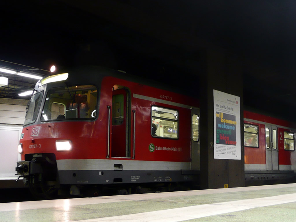 フランクフルトのSバーン / S-Bahn Frankfurt 16