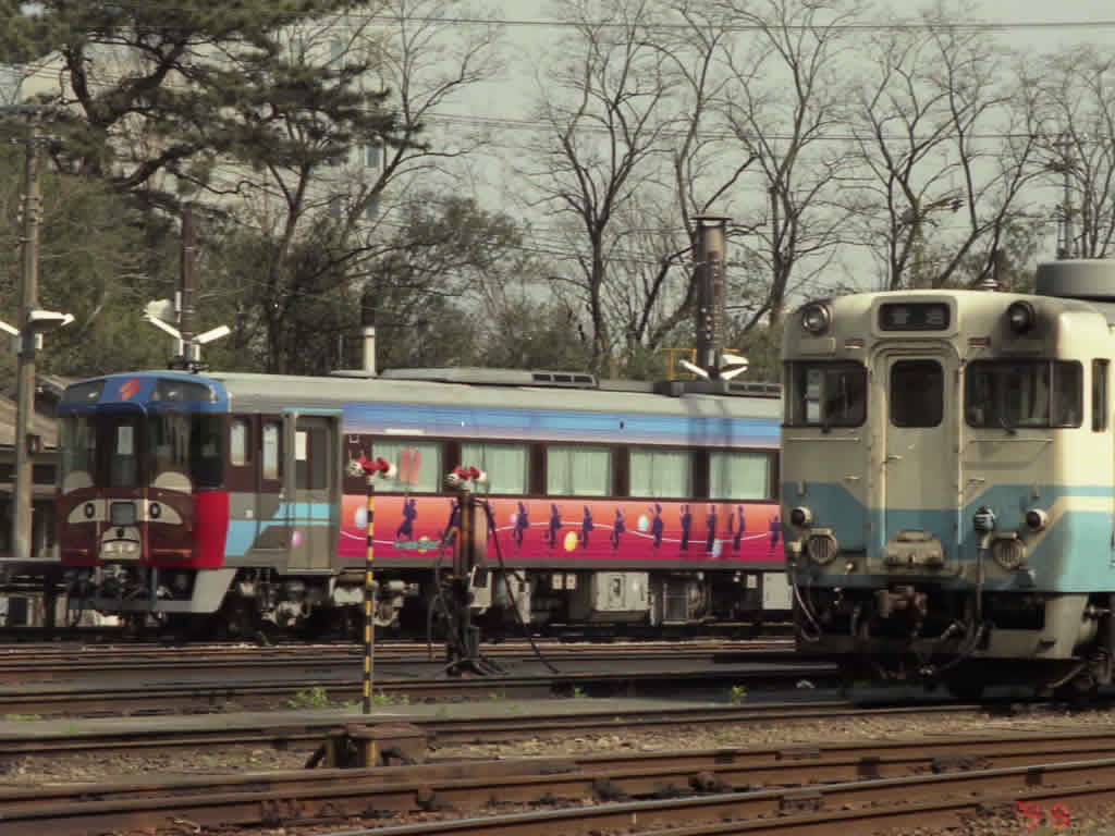 JR四国の特急型気動車 / JR Shikoku, DMU 185, 2000 7