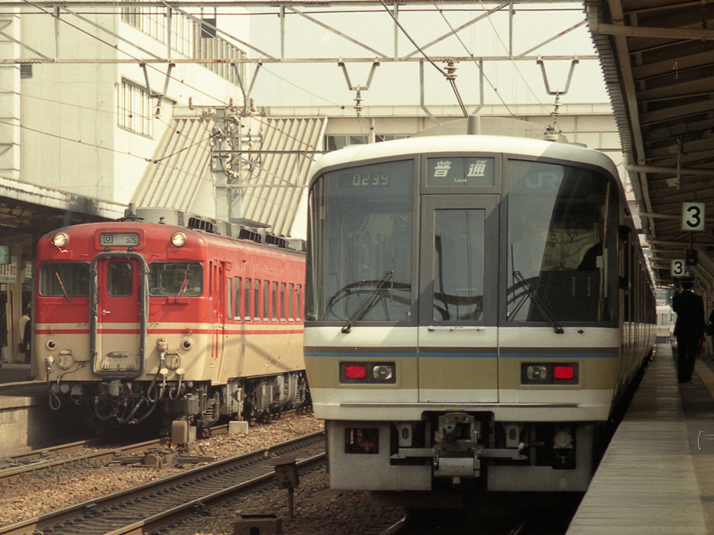 JR西日本 221系 / EMU Series 221 7