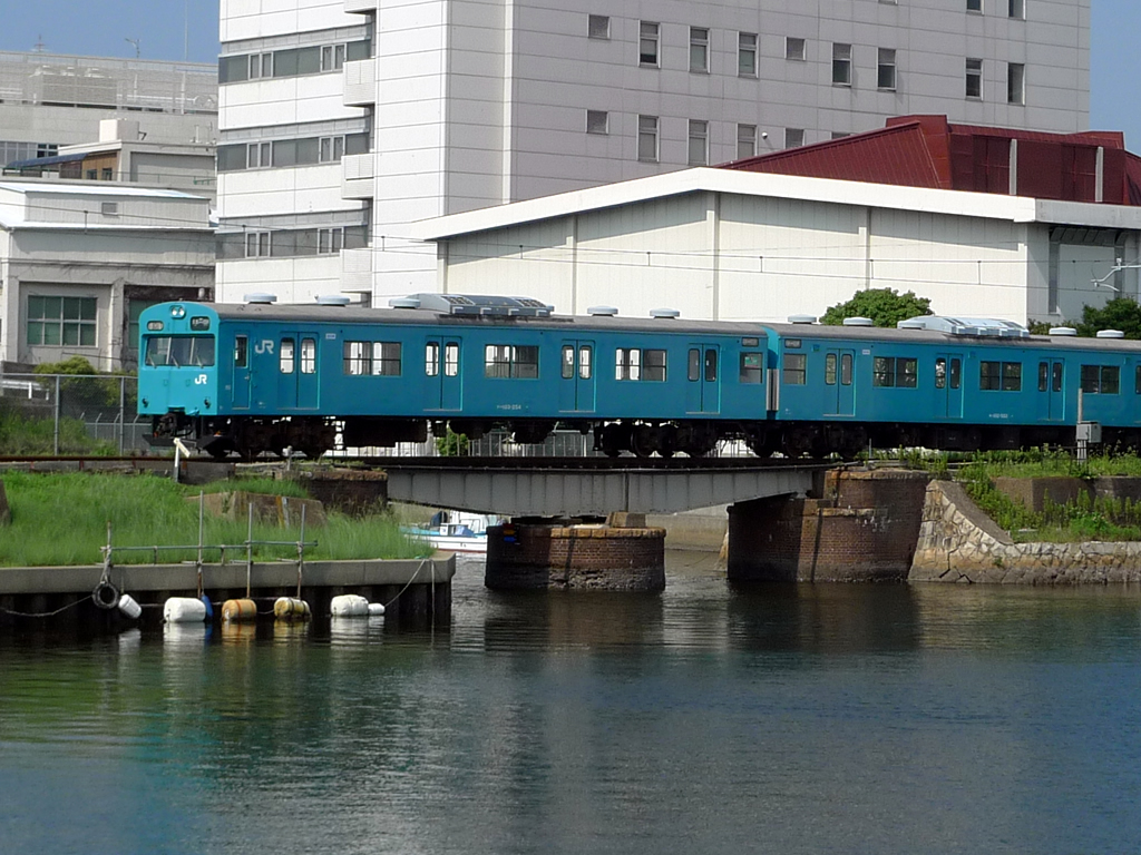 和田岬線・103系、207系 / Wadamisaki Line, EMU 103, 207 2