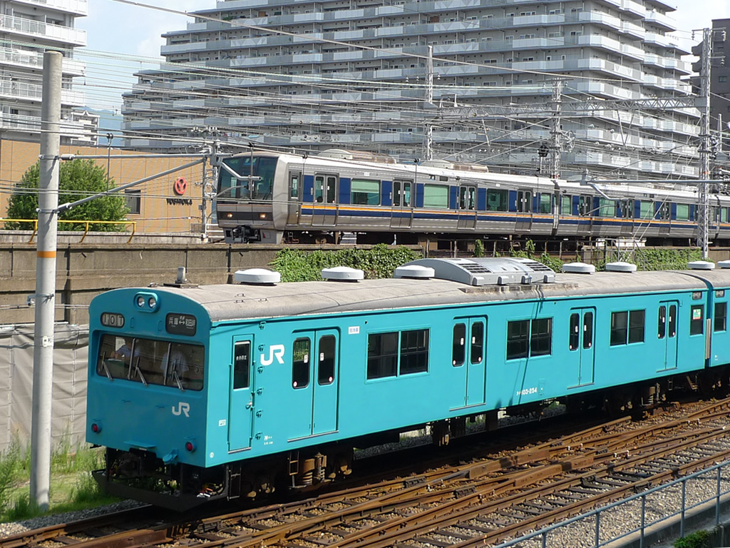 和田岬線・103系、207系 / Wadamisaki Line, EMU 103, 207 4