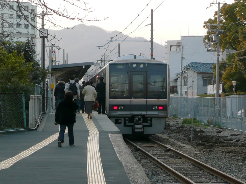 和田岬線・103系、207系 / Wadamisaki Line, EMU 103, 207 8