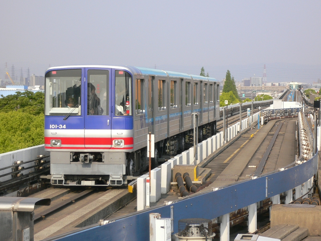 ニュートラム / Newtram in Osaka 7