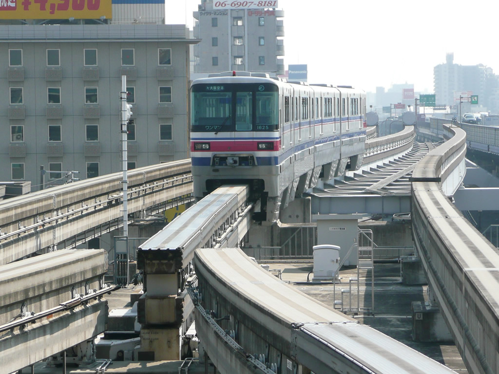大阪モノレール / Osaka Monorail 9