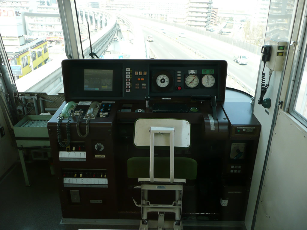 大阪モノレール / Osaka Monorail 12