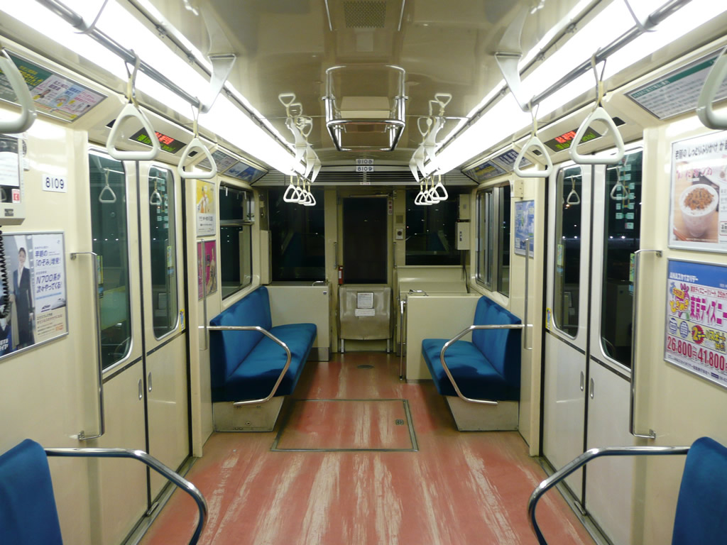 ポートライナー8000系 / Port Liner Type 8000 5