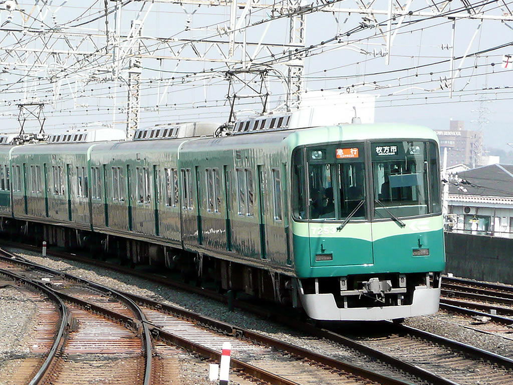 京阪7200系, 10000系 / Keihan EMU 7200, 10000 2