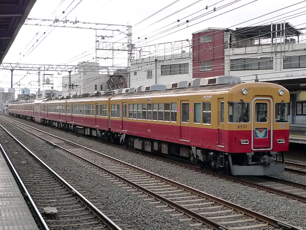 京阪8000系 / Keihan EMU 8000 8