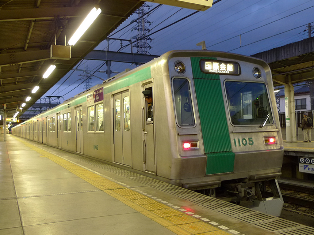 京都市地下鉄・烏丸線 / Kyoto Subway, Karasuma Line 3