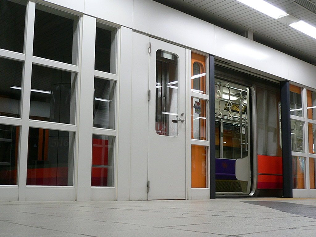 京都市地下鉄・東西線 / Kyoto Subway, Tozai Line 3