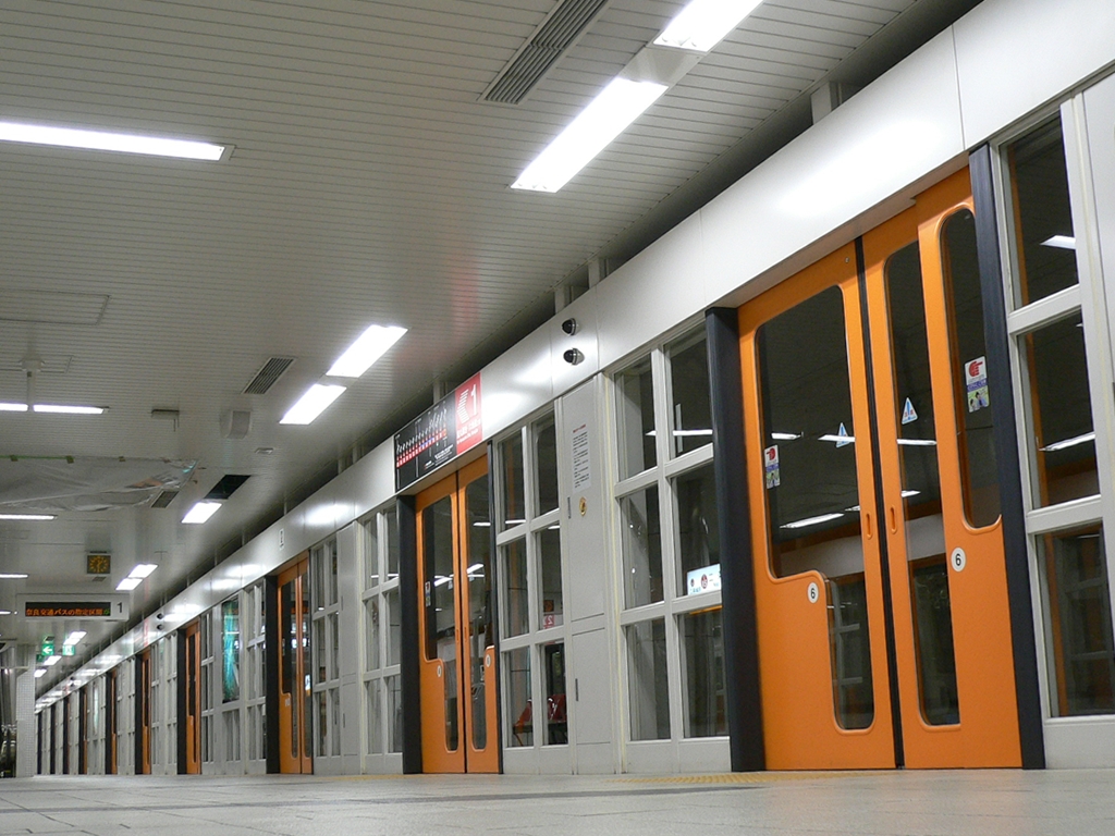 京都市地下鉄・東西線 / Kyoto Subway, Tozai Line 4
