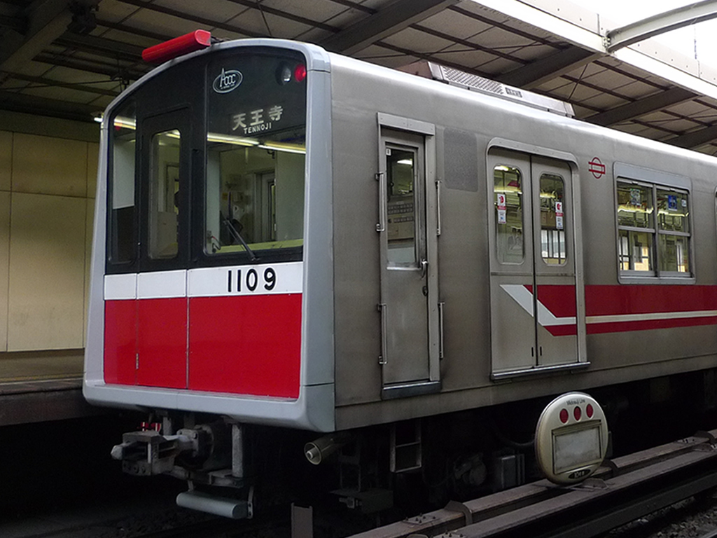 御堂筋線 10系 / EMU 10, Midosuji Line 13