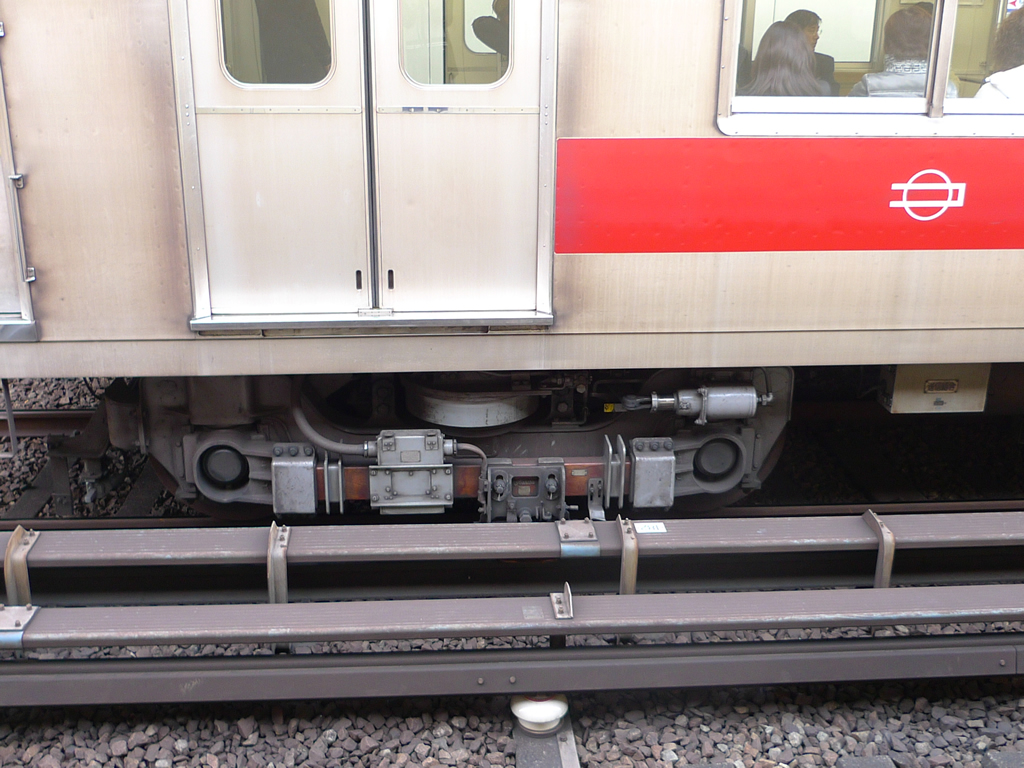 御堂筋線 10系 / EMU 10, Midosuji Line 16