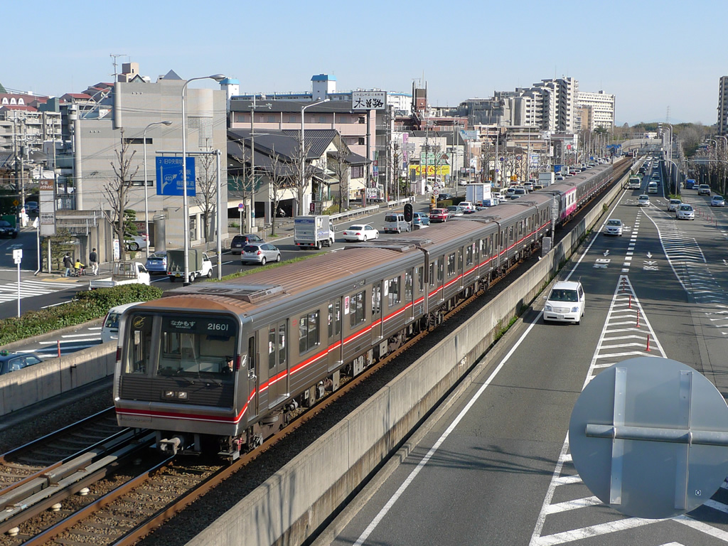 御堂筋線 21系 / EMU 21, Midosuji Line 2