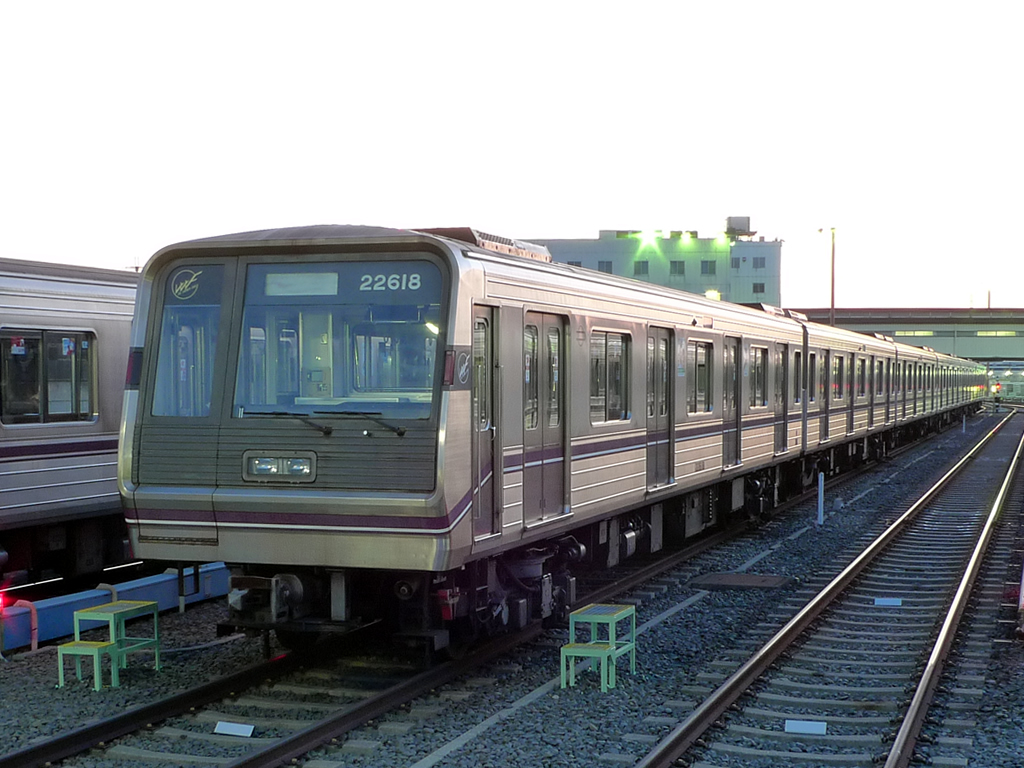 谷町線 22系 / EMU 22, Tanimachi Line 2