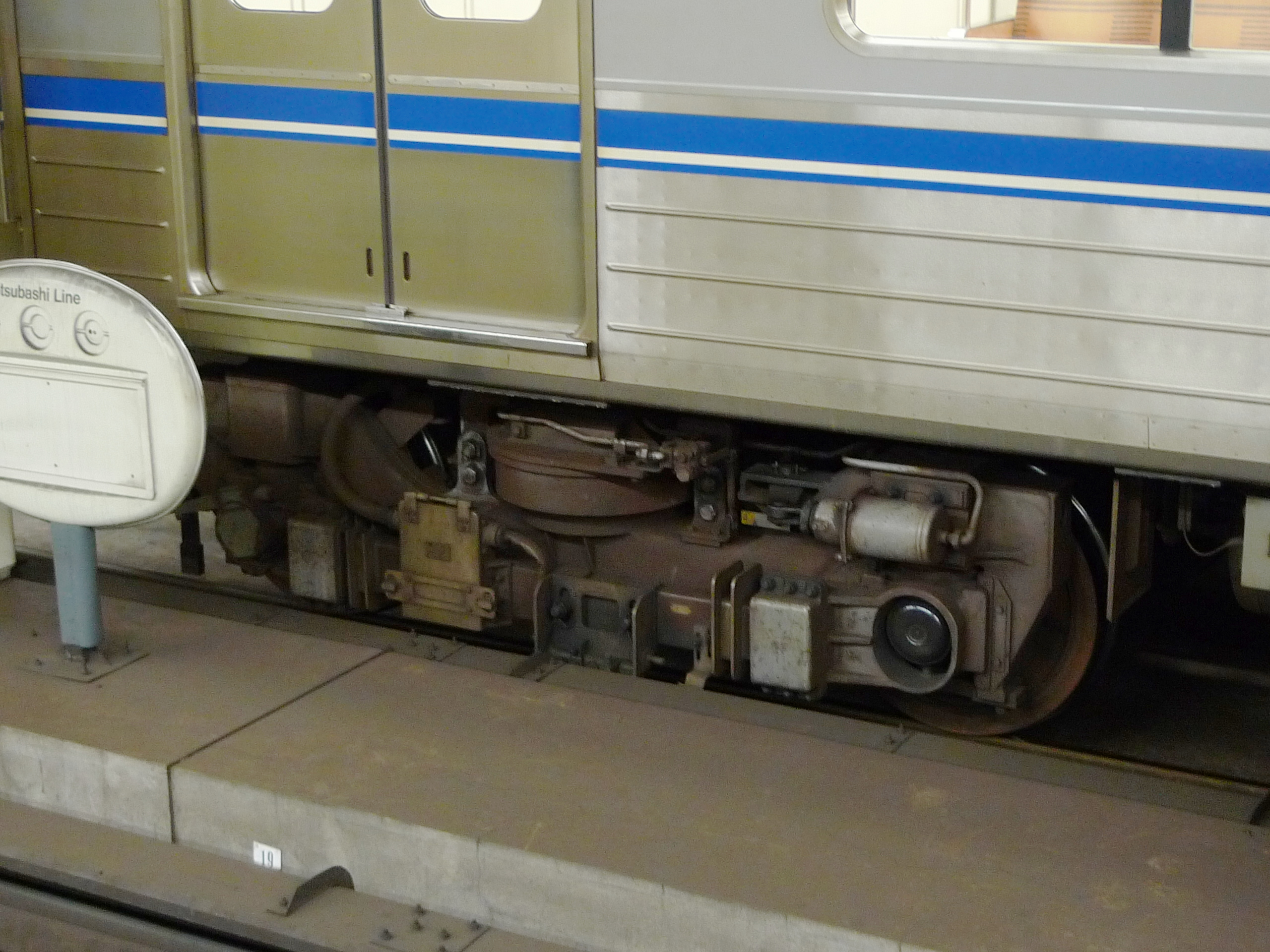 四つ橋線 23系 / EMU 23, Yotsubashi Line 4