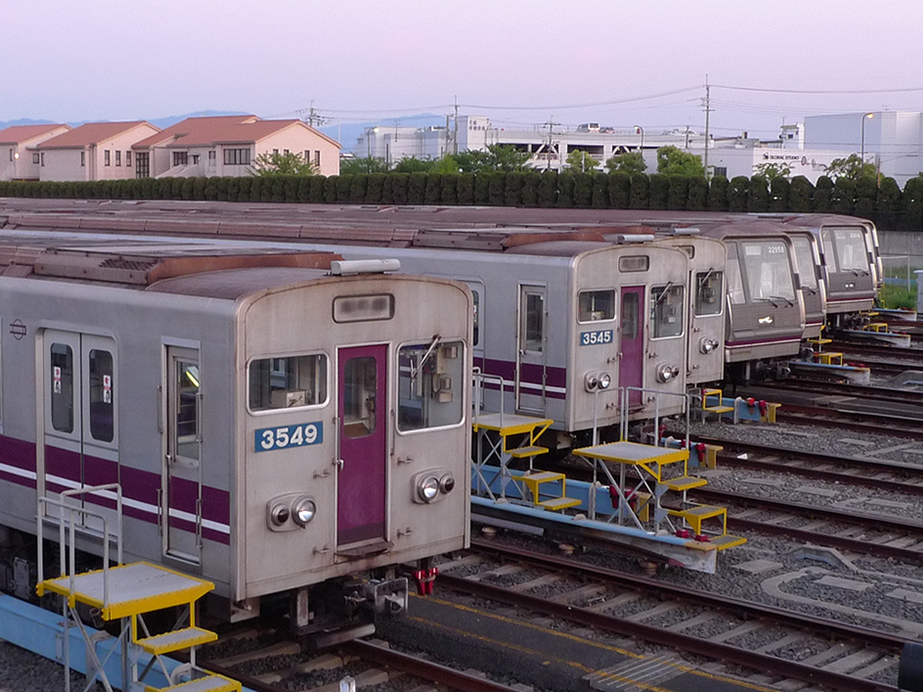 谷町線 30系 / EMU 30, Tanimachi Line 8
