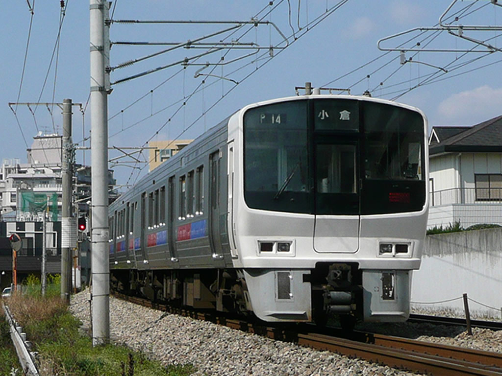 JR九州 811系: funini.com / JR Kyushu Series 811: funini.com 2