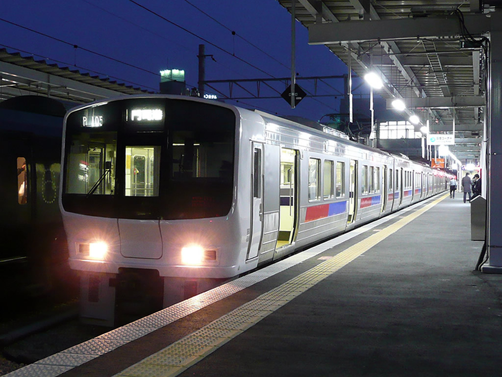 JR九州 811系: funini.com / JR Kyushu Series 811: funini.com 6