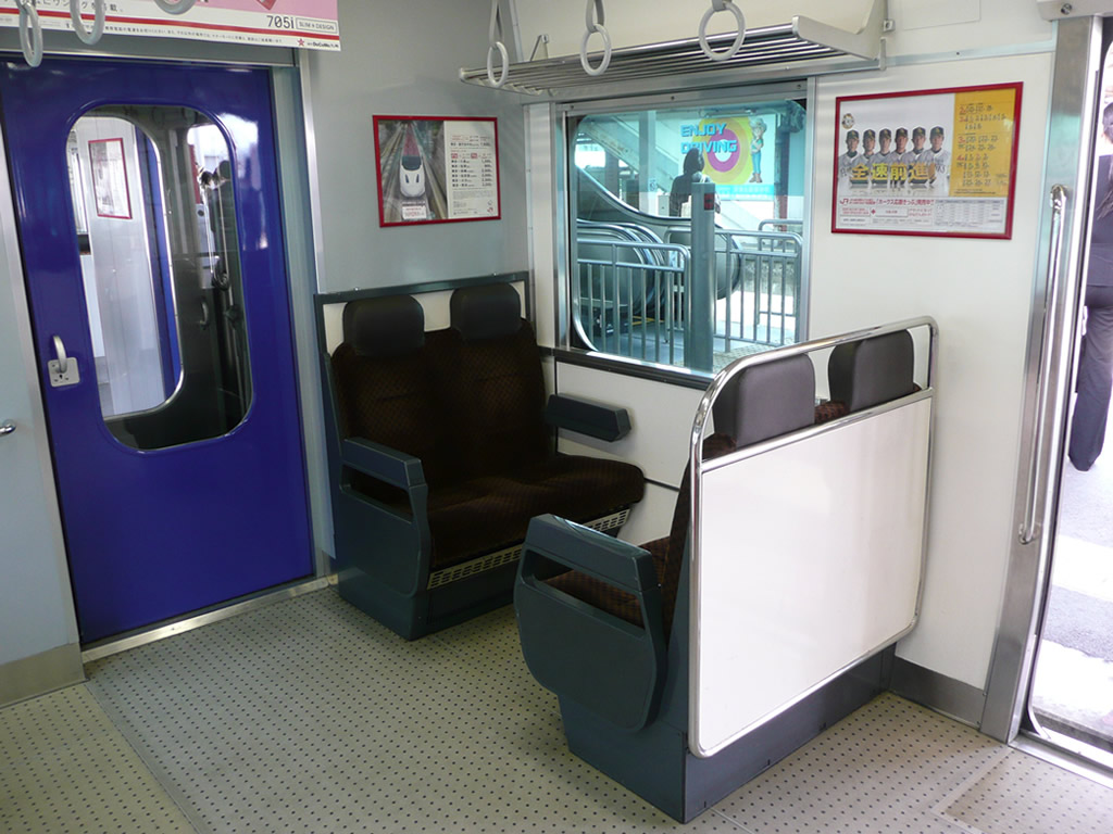 JR九州 813系 / JR Kyushu Series 813 15