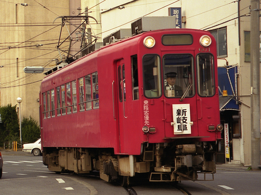 美濃町線 600形