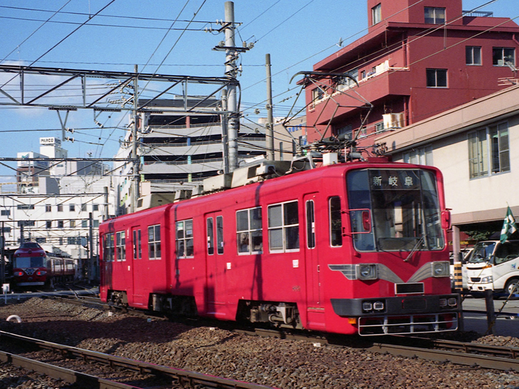 美濃町線 880形