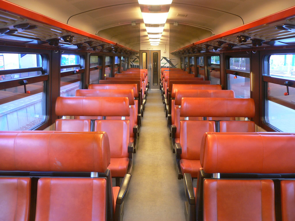 NS ICM電車 / It is mainly used in routes that do not reach Amsterdam. 13