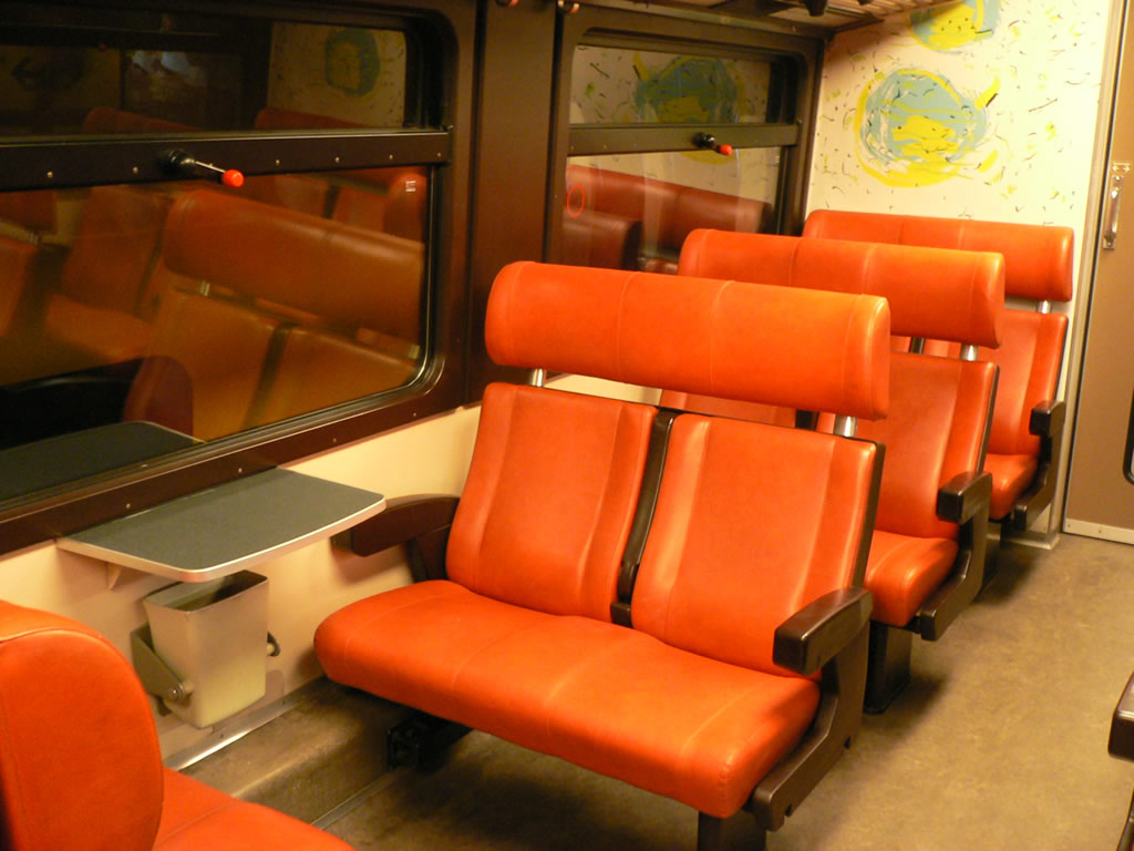 NS ICM電車 / It is mainly used in routes that do not reach Amsterdam. 14