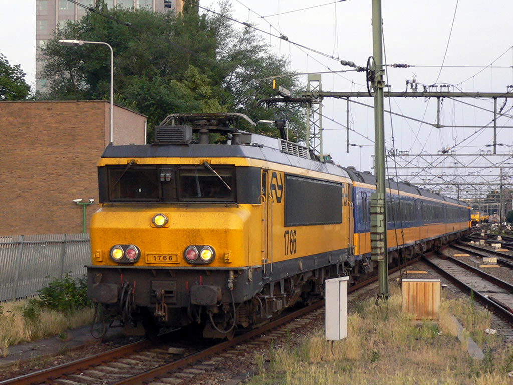 ICR (機関車・制御客車)