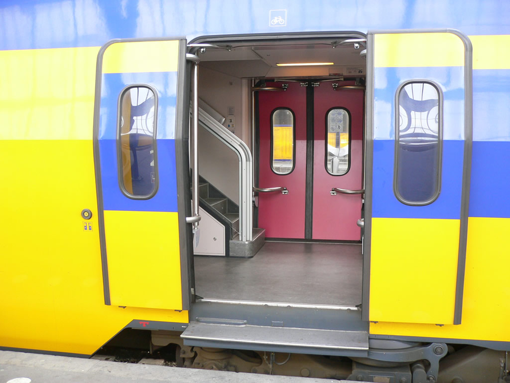 NS IRM電車 / NS EMU IRM 11