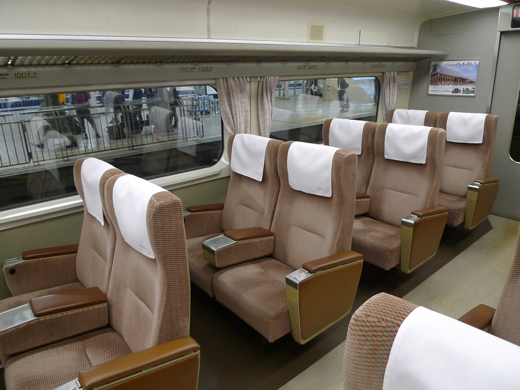 100系 / EMU 100 7