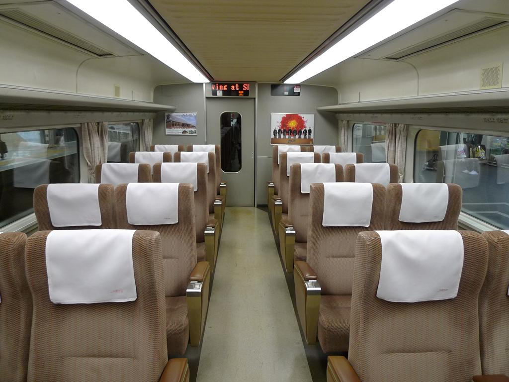 100系 / EMU 100 8