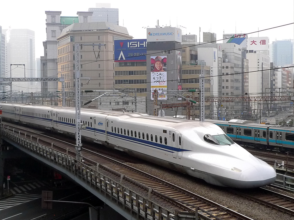 N700系: funini.com / Shinkansen EMU N700: funini.com 3