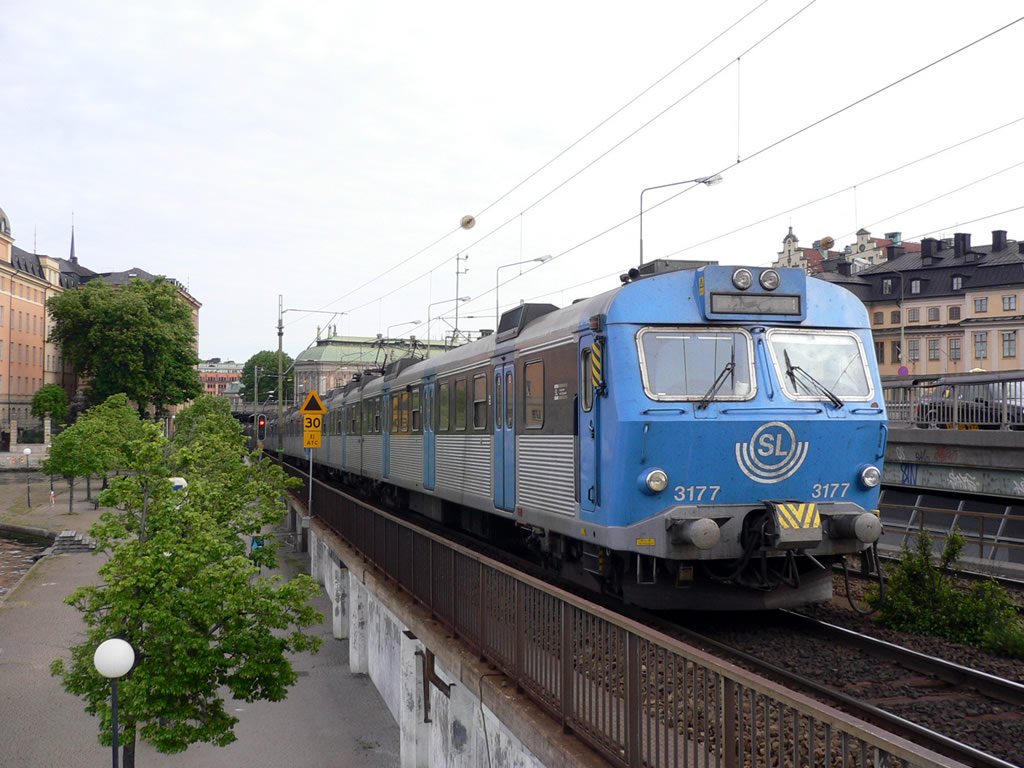SL X10 通勤形電車 / SL EMU X10 in Stockholm 8