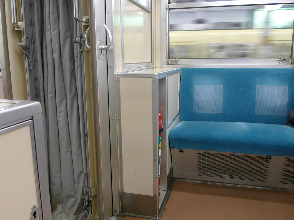 203系 / EMU Series 203 12