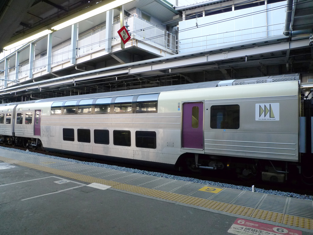 215系 湘南ライナー / EMU Series 215 6