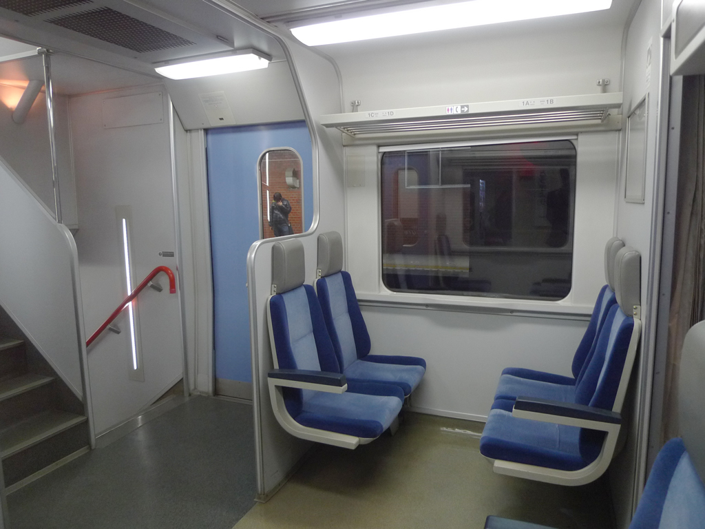 215系 湘南ライナー / EMU Series 215 13