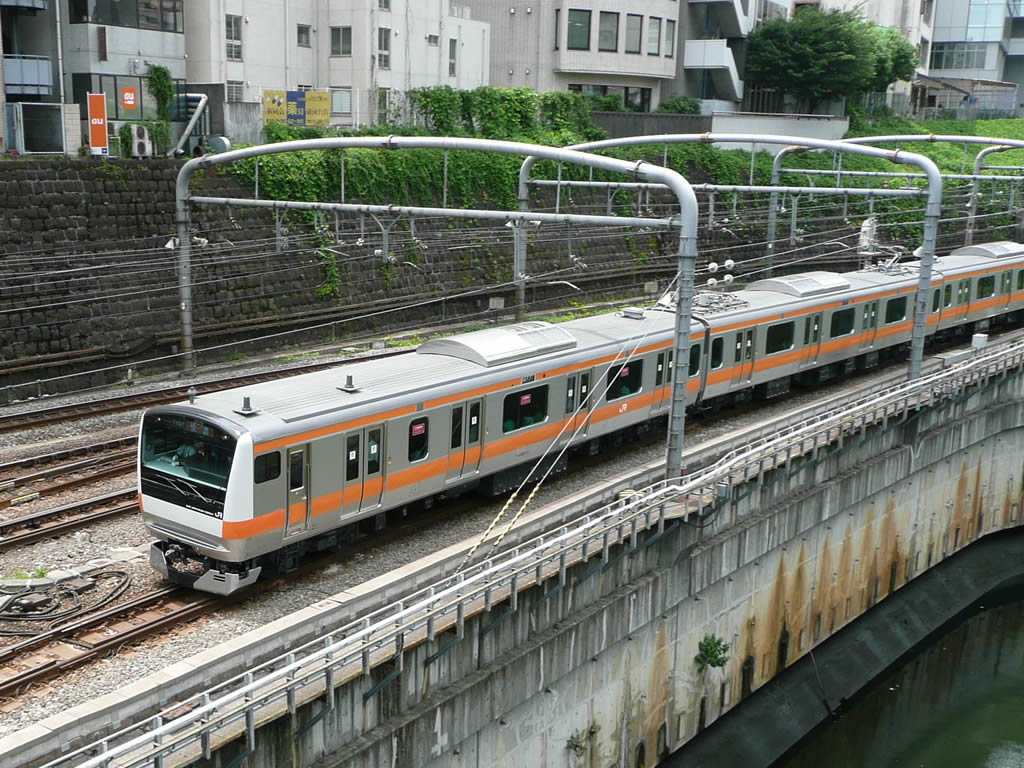 E233系 中央線: funini.com / EMU E233, Chuo Line: funini.com 10