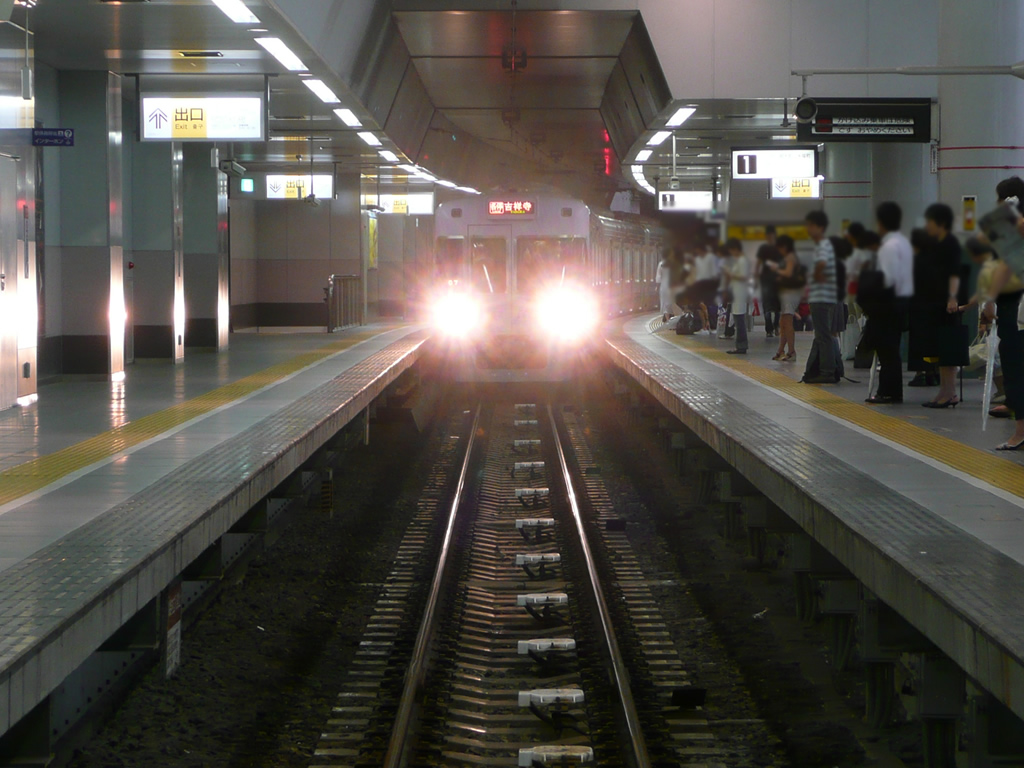京王井の頭線 / Keio Inokashira Line 12