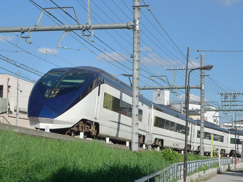 AE 車 スカイライナー