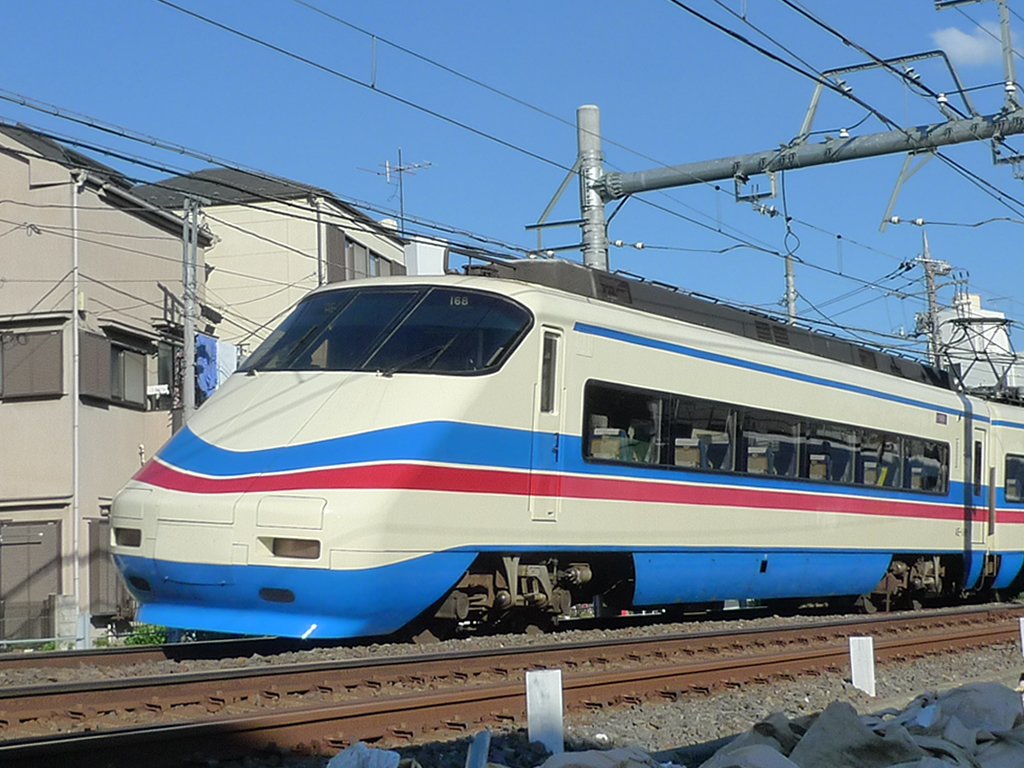AE100 スカイライナー